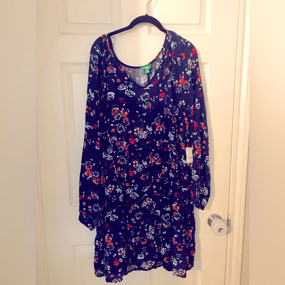 Long sleeve tiered Navy Dress with floral pattern (built-in slip)